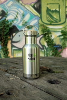 355ml Edelstahl Trinkflasche isoliert
